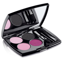 <b>Pretty Meets Punk wi...</b>
