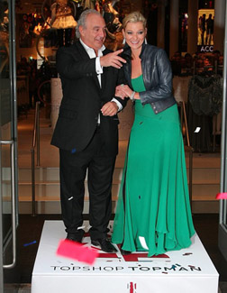 <b>Topshop Hits NYC...</b>