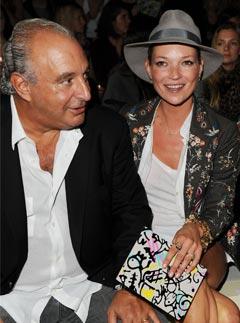 <b>Kate Moss Hits LFW...</b>
