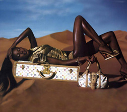 <b>France: Glam Rich Li...</b>