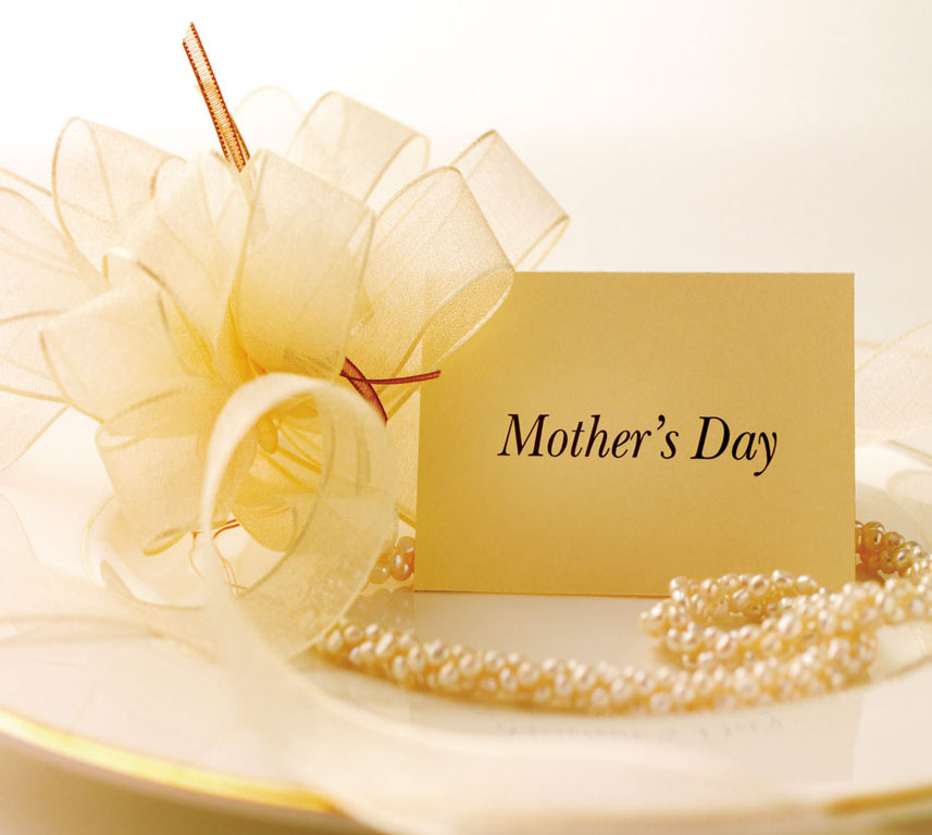 <b>Mother's Day Treats!...</b>