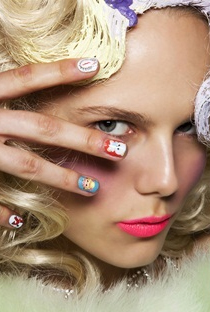 <b>Top Spring Nail Poli...</b>