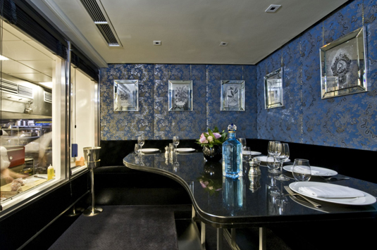 <b>Vintage Dining at th...</b>