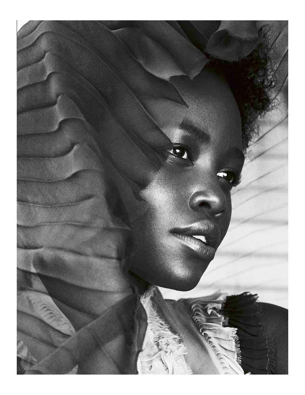 ELLE-UK_Lupita-091415-4-KAI-Z-FENG