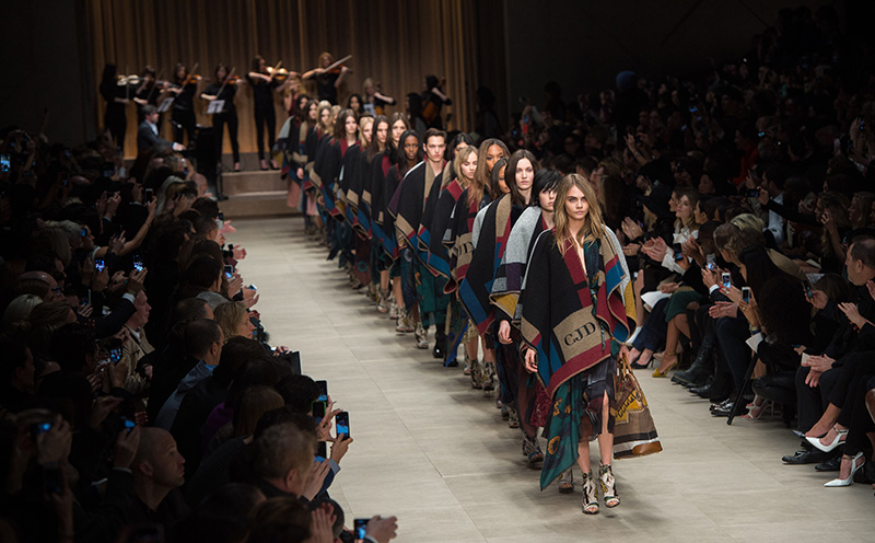 Burberry Prorsum: Runway - London Fashion Week AW14